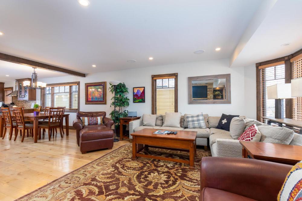 151 Park Avenue